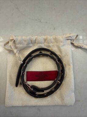Valentino Black Leather Double-Wrap Belt Bijou Donna Bracelet with Gold Studs